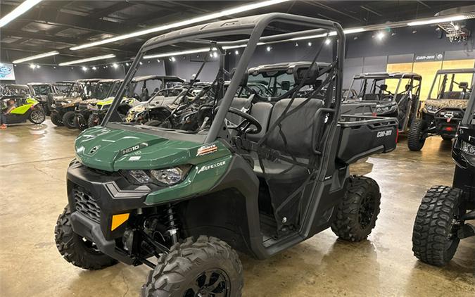 2023 Can-Am Defender DPS HD10