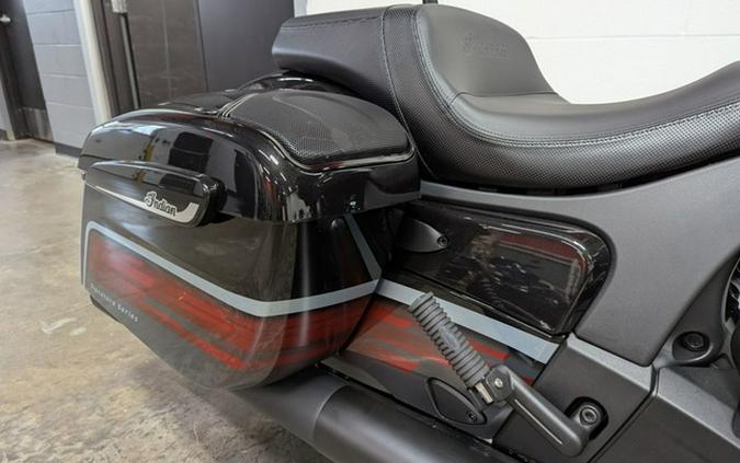 2026 Indian Challenger Dark Horse Signature Series Abyss Metallic / Red Allert