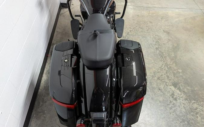 2026 Indian Challenger Dark Horse Signature Series Abyss Metallic / Red Allert