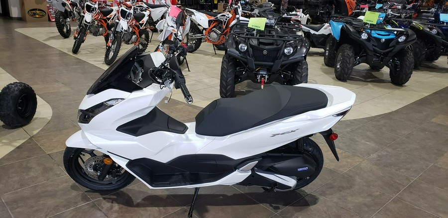 2022 Honda PCX 150 - Pearl White