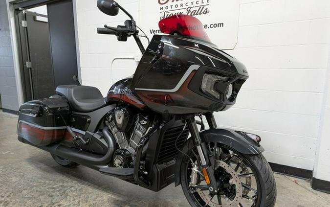 2026 Indian Challenger Dark Horse Signature Series Abyss Metallic / Red Allert