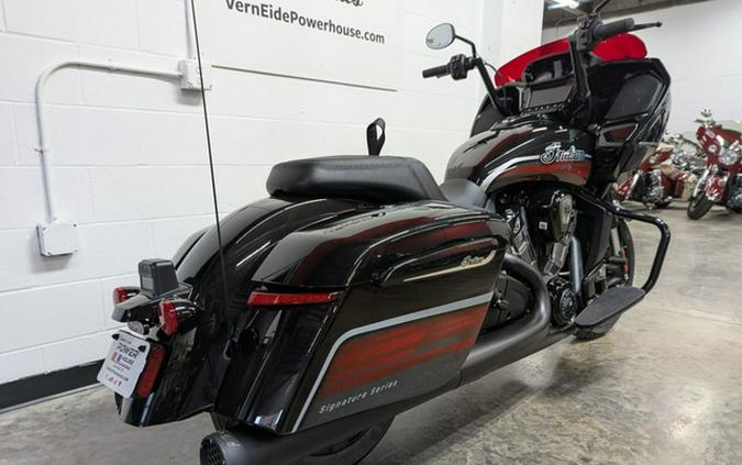 2026 Indian Challenger Dark Horse Signature Series Abyss Metallic / Red Allert
