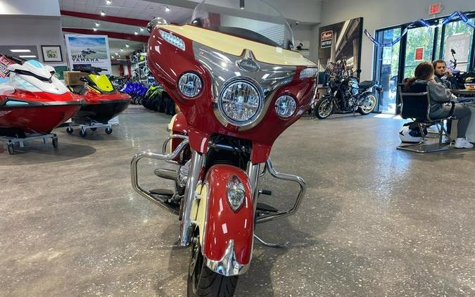 2015 Indian Motorcycle® ROADMASTER, INDIAN RED/IVORY CREAM, 49ST Base