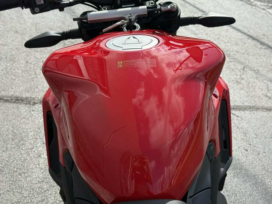2023 Ducati Streetfighter V2 Ducati Red - 03071T