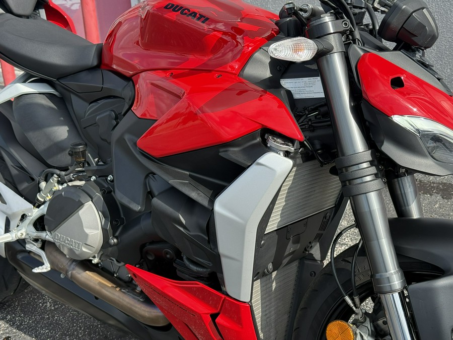 2023 Ducati Streetfighter V2 Ducati Red - 03071T