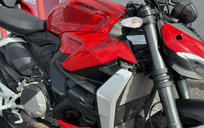 2023 Ducati Streetfighter V2 Ducati Red - 03071T