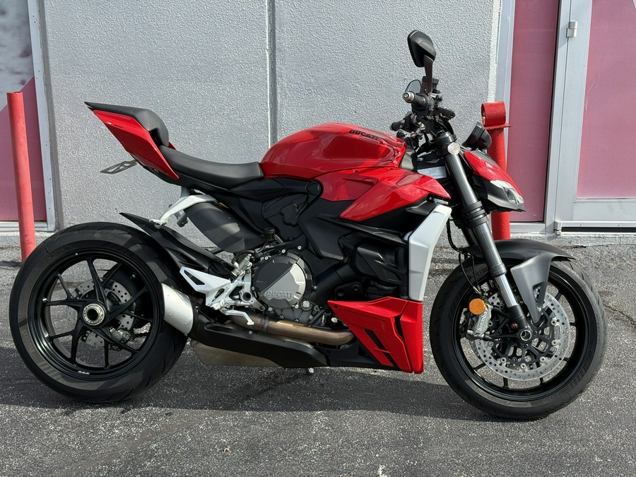 2023 Ducati Streetfighter V2 Ducati Red - 03071T