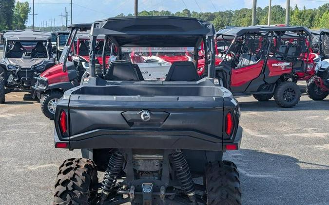 2025 Can-Am® Commander MAX XT 700