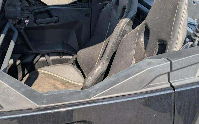 2025 Can-Am® Commander MAX XT 700