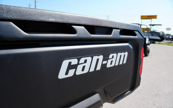 2026 Can-Am Defender HD9
