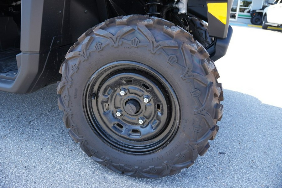 2026 Can-Am Defender HD9