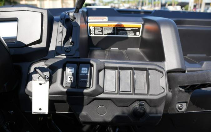 2026 Can-Am Defender HD9