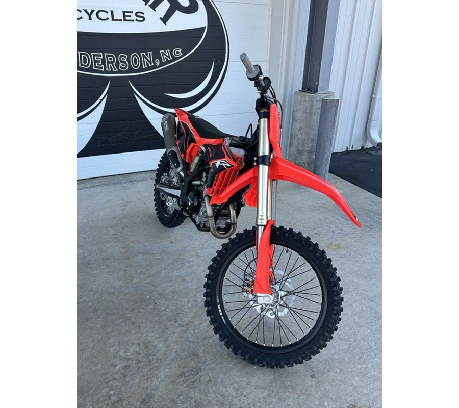2027 Beta 450 RXF 4-Stroke