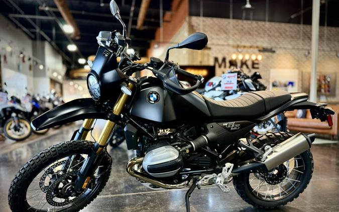 2026 BMW Motorrad R 12 G/S Night Black Matte