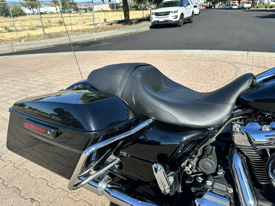 FLHX 2018 Street Glide