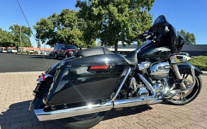 FLHX 2018 Street Glide