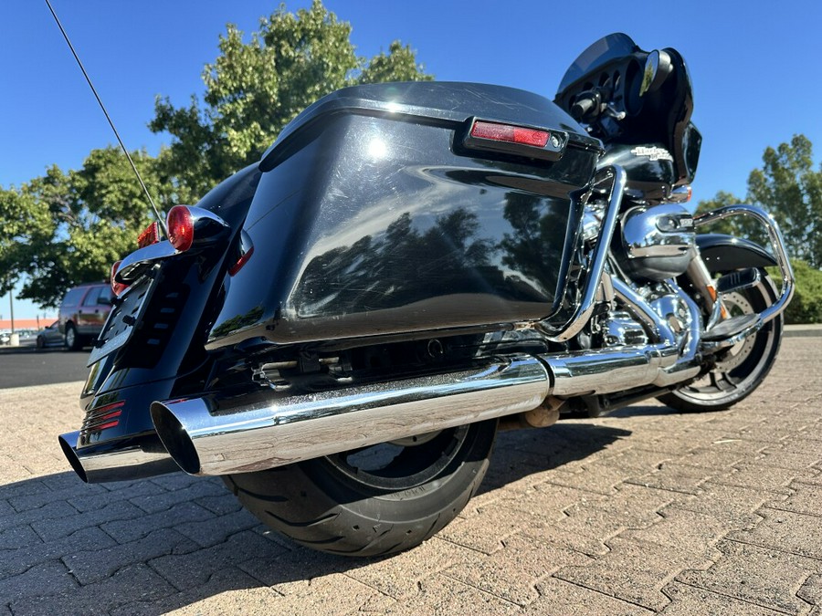 FLHX 2018 Street Glide