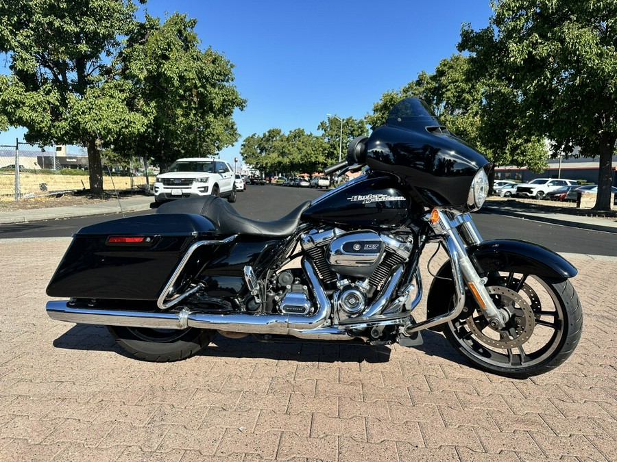 FLHX 2018 Street Glide