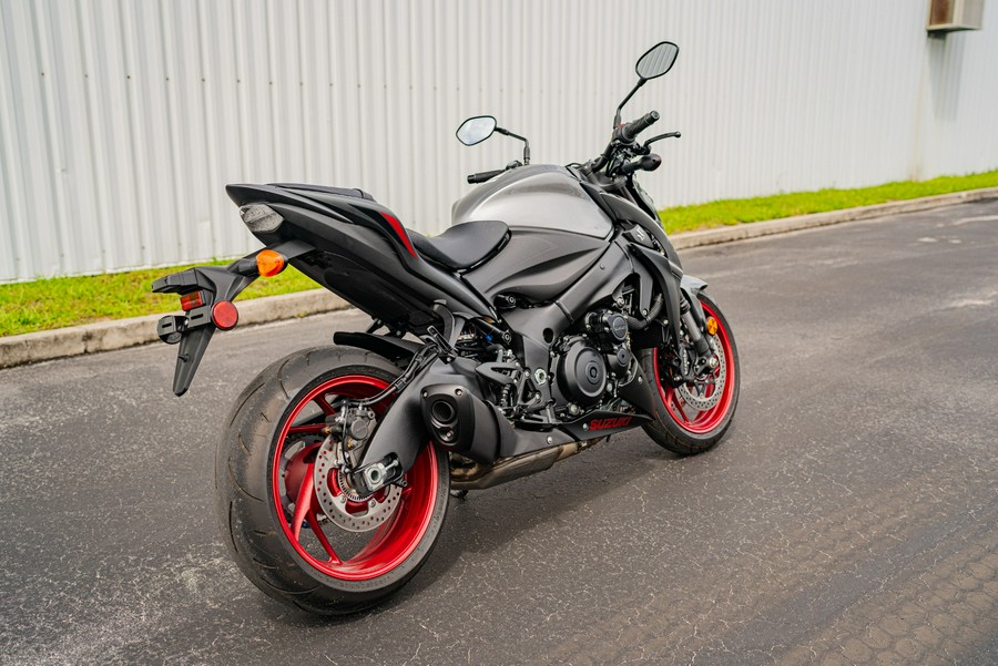 2020 Suzuki GSX-S1000