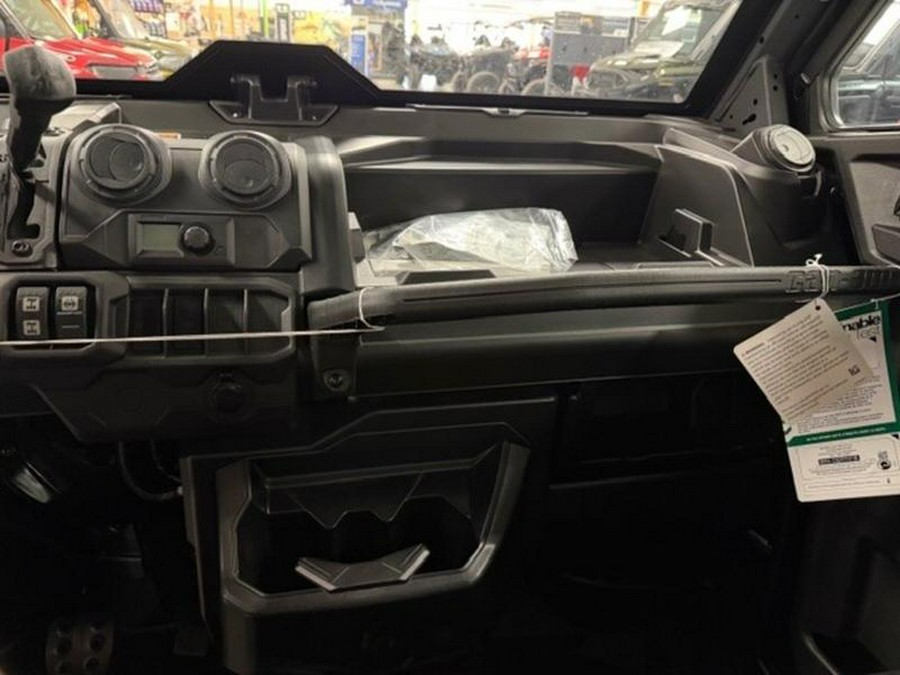 2026 Can-Am® Defender MAX DPS CAB HD10