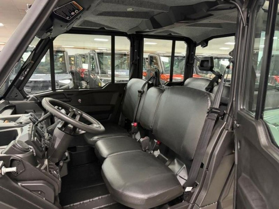 2026 Can-Am® Defender MAX DPS CAB HD10