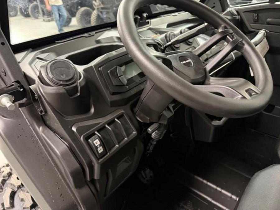 2026 Can-Am® Defender MAX DPS CAB HD10