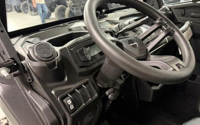 2026 Can-Am® Defender MAX DPS CAB HD10