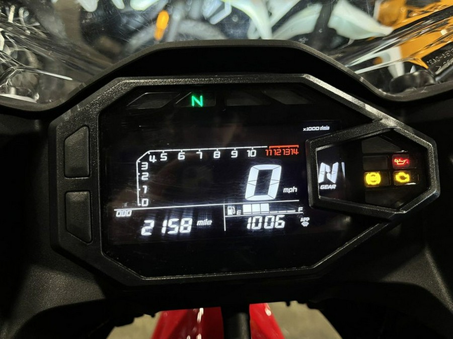 2025 Kawasaki Ninja 500 ABS Passion Red/Metallic Flat Spark Bla