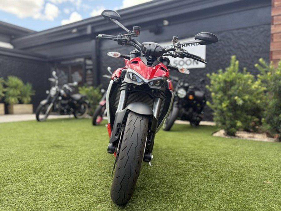2025 Ducati STREETFIGHTER V2