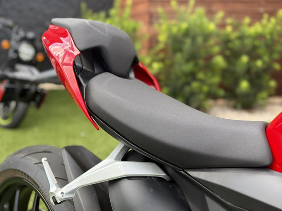 2025 Ducati STREETFIGHTER V2
