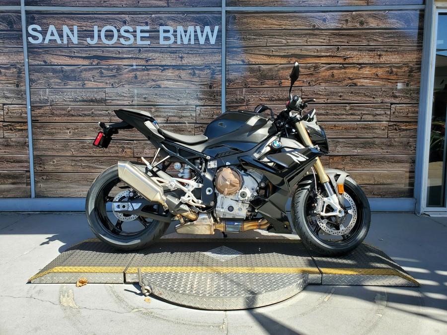 2024 BMW S 1000 R