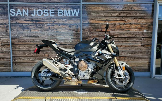 2024 BMW S 1000 R