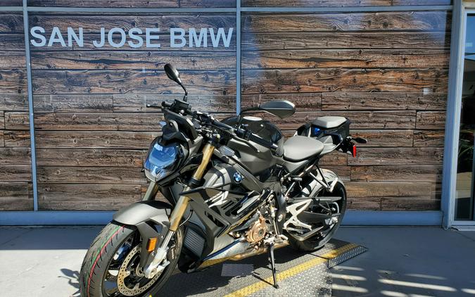 2024 BMW S 1000 R