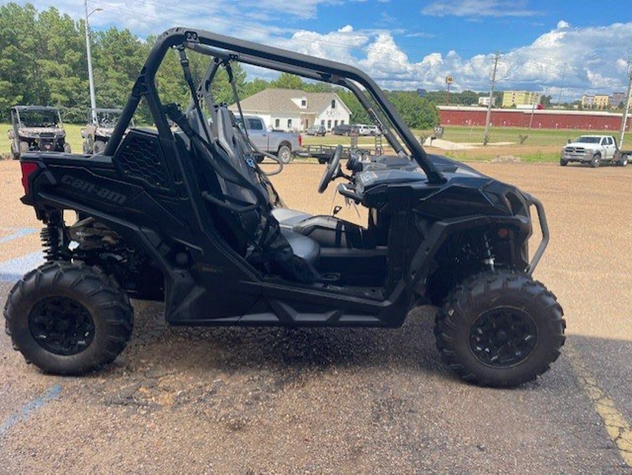 2026 Can-Am Maverick Trail