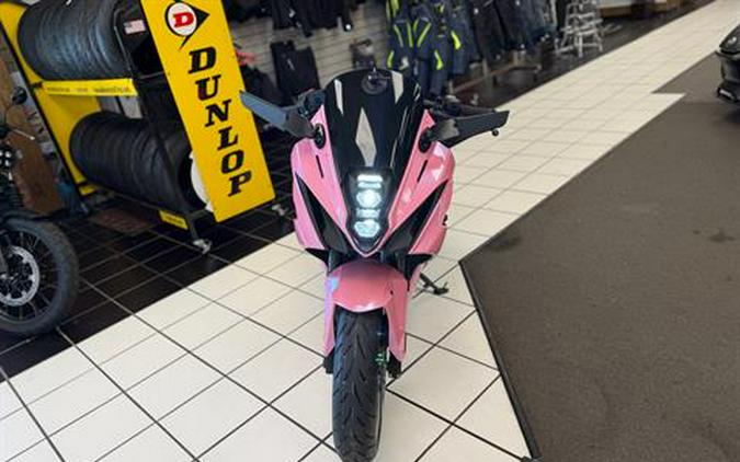 2025 Suzuki GSX-8R
