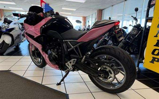 2025 Suzuki GSX-8R