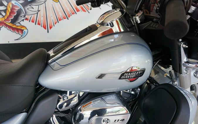 2023 Harley-Davidson Tri Glide Ultra Atlas Silver Metallic