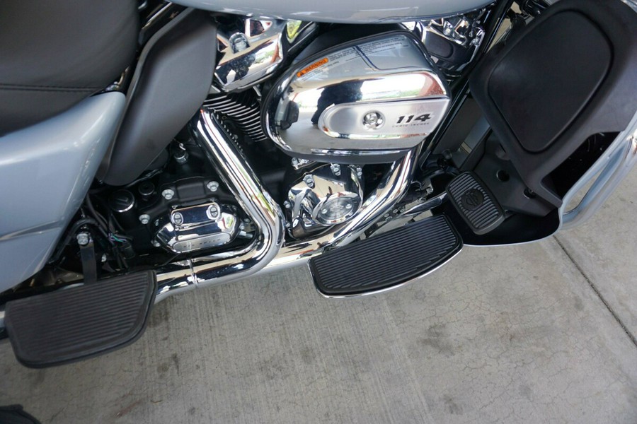 2023 Harley-Davidson Tri Glide Ultra Atlas Silver Metallic