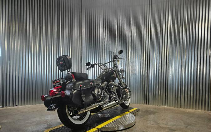 2017 Harley-Davidson Heritage Softail Classic