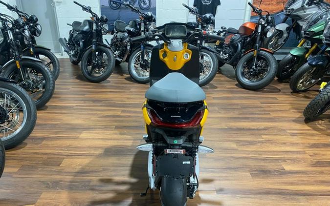 2022 Piaggio 1 Active