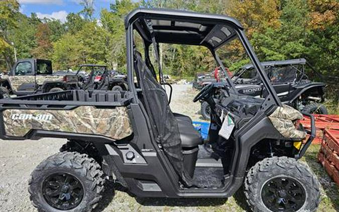 2025 Can-Am Defender XT HD7