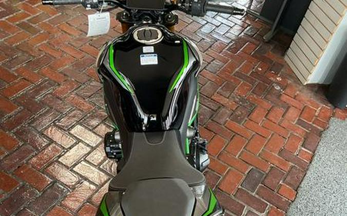 2025 Kawasaki ZR900TSFNL
