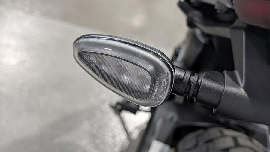2025 Ducati SC800ICON