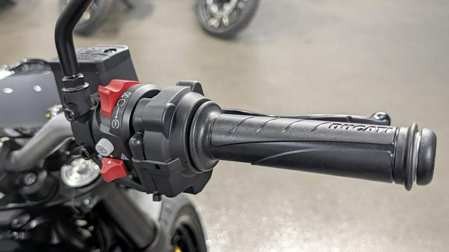 2025 Ducati SC800ICON