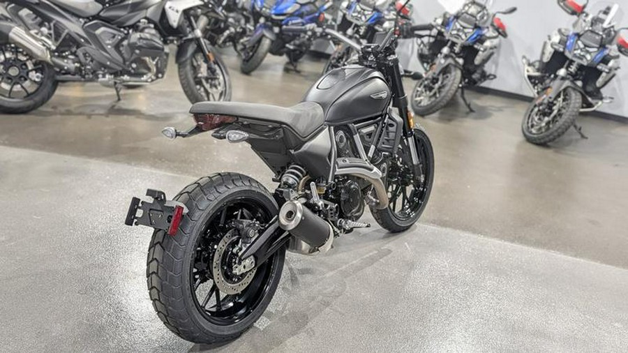 2025 Ducati SC800ICON
