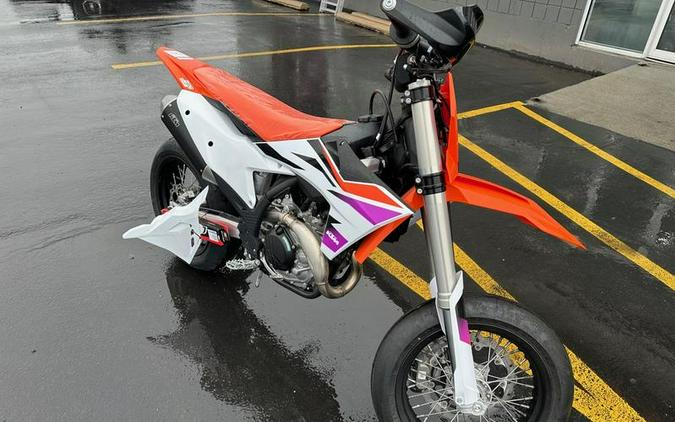 2023 KTM 450 SMR First Look [8 Fast Facts, 30 Photos, Specs]