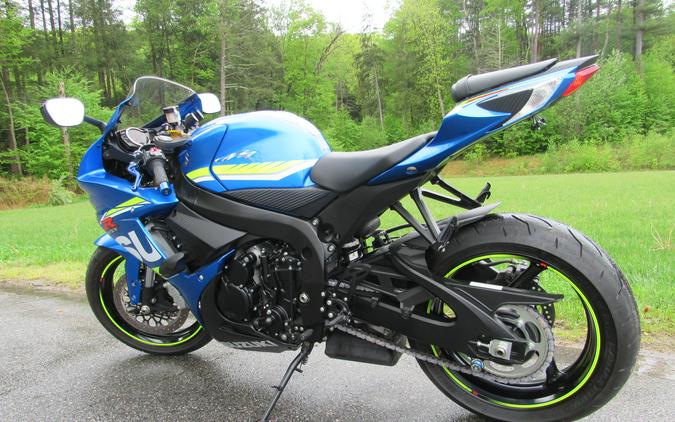 2017 Suzuki GSXR 750 WITH M4 EXHAUST LOW MILES