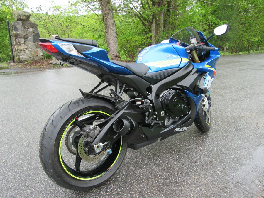 2017 Suzuki GSXR 750 WITH M4 EXHAUST LOW MILES