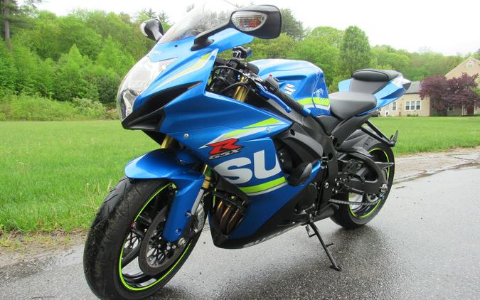 2017 Suzuki GSXR 750 WITH M4 EXHAUST LOW MILES