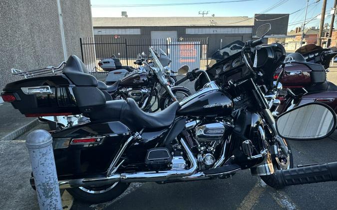 Harley-Davidson® Ultra Limited 2019 FLHTK 626569T BLACK